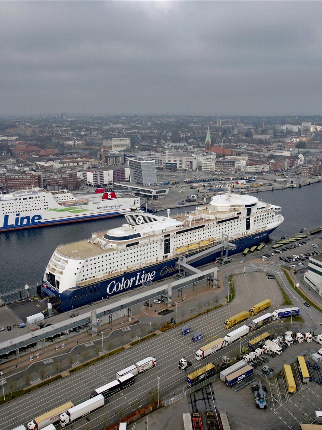 drohnenaufnahmen Color Line Kiel AeroMovie LUFTBILD SERVICE 
