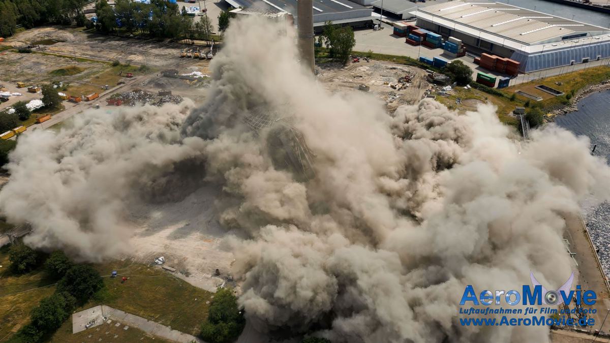 Sprengung Kraftwerk (GKK) in Kiel Schleswig-Holstein